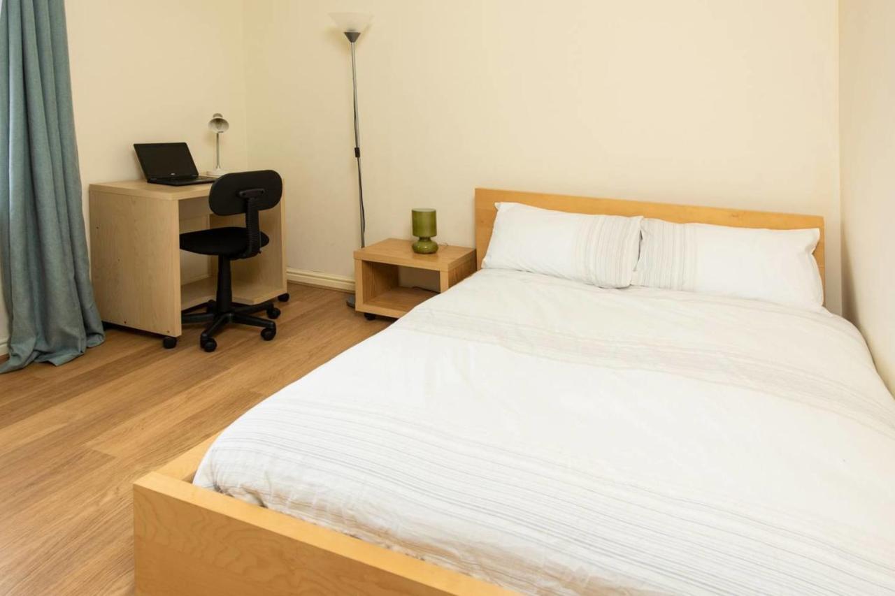 Guestready - Top Floor Apt 2Min Walk To O2 Apollo Manchester Exterior foto